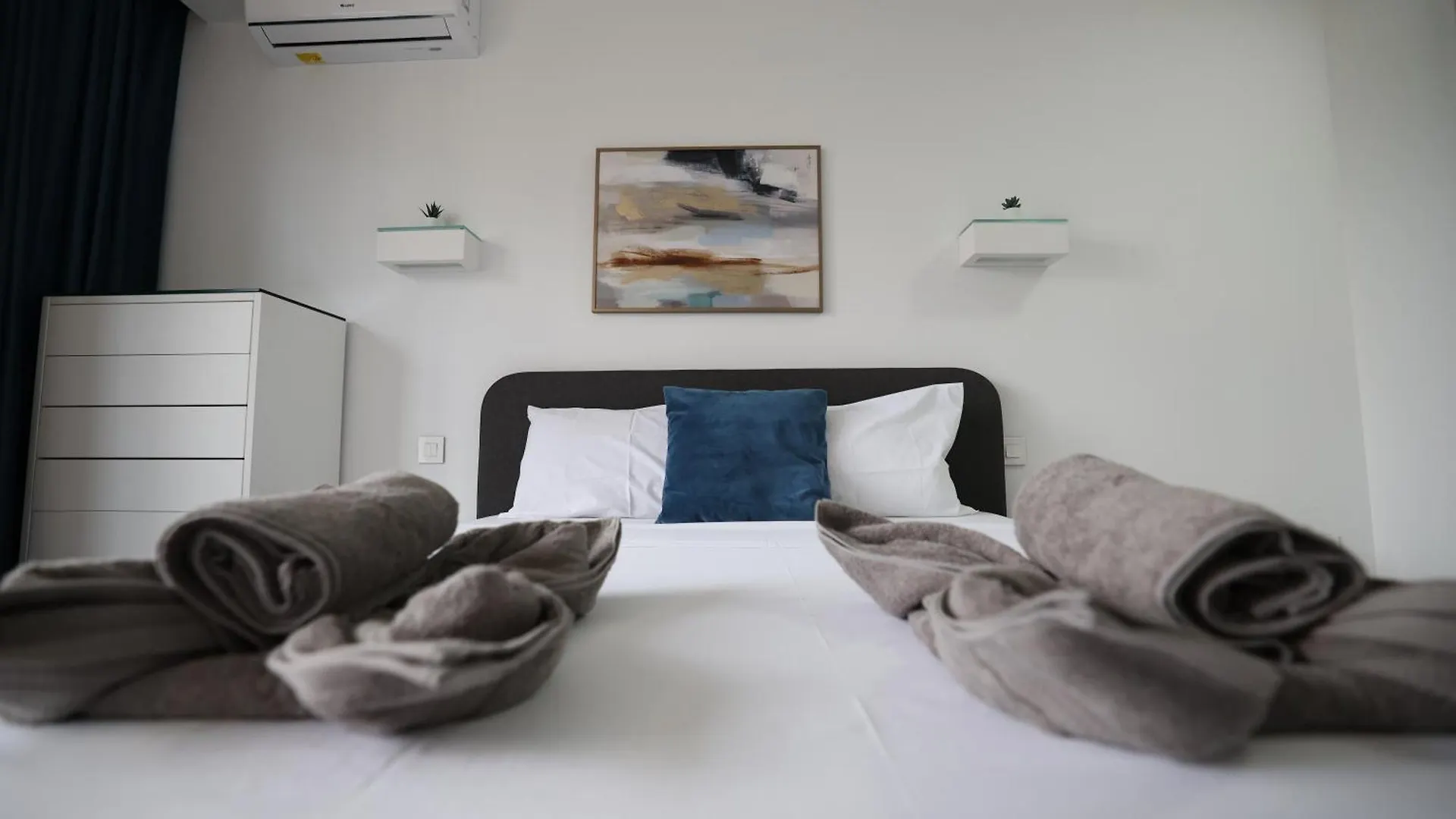 Apartment Ferienwohnung Stylish 3 Bed Partial Seaview San Ġiljan